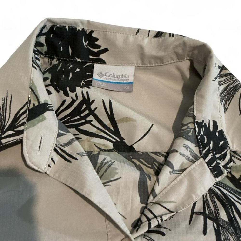 Columbia Silver Ridge Utility Shirt Womens‎ XS Tan Black Pine Print Excellent - Picture 3 of 8